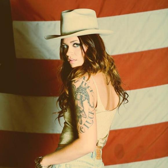 Meet your Posher, Briana - Picture 1 of 1